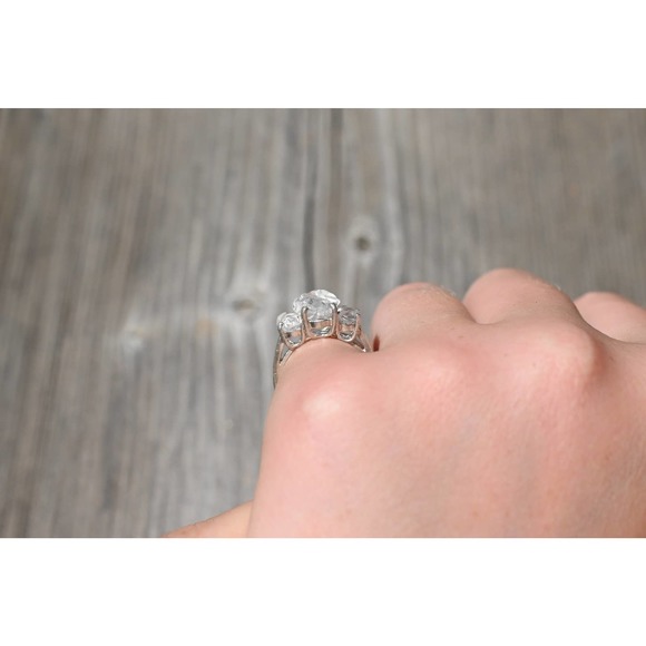 Engagement rings, raw diamond ring, raw stone ring, alternative engageme… - Picture 4 of 4